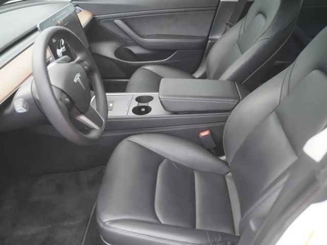 Tesla Model 3 Standard Range