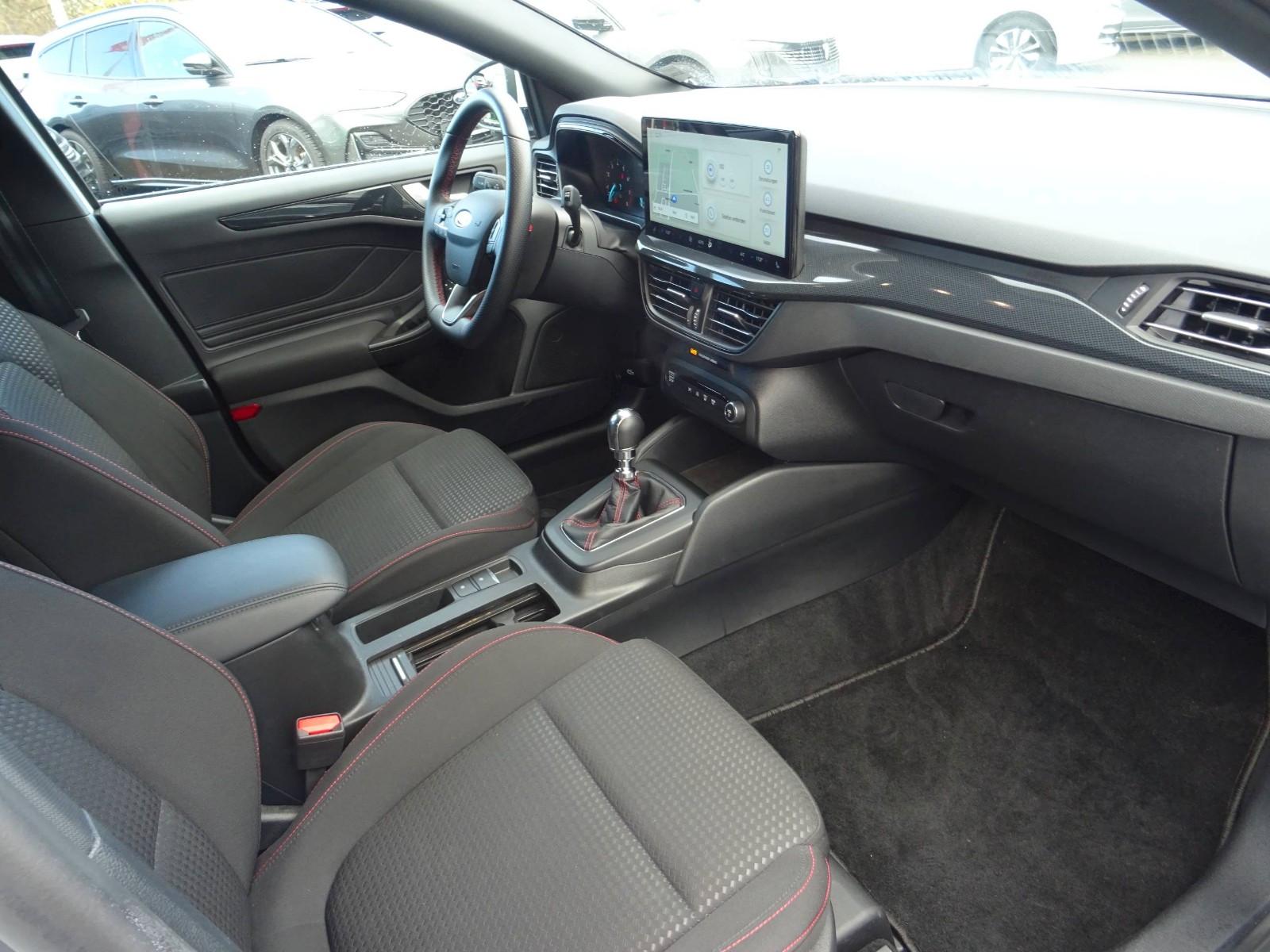 Ford Focus ST Line Wagon