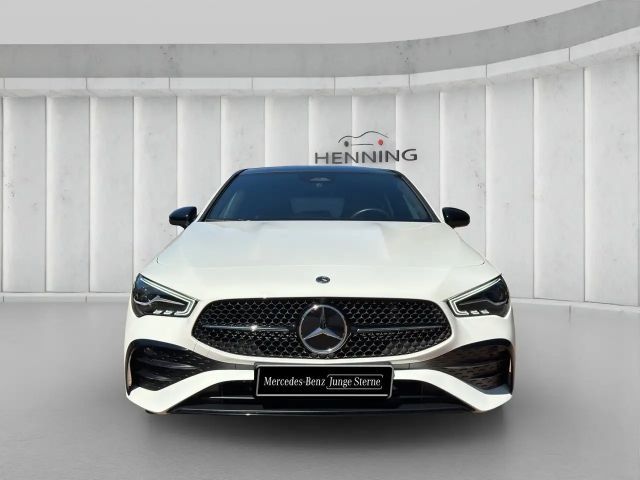 Mercedes-Benz CLA 200 AMG Line