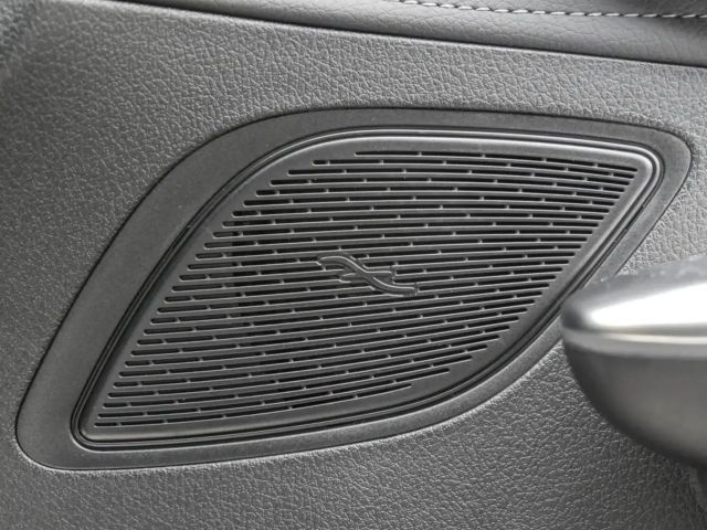 Mercedes-Benz EQE 300 Sedan