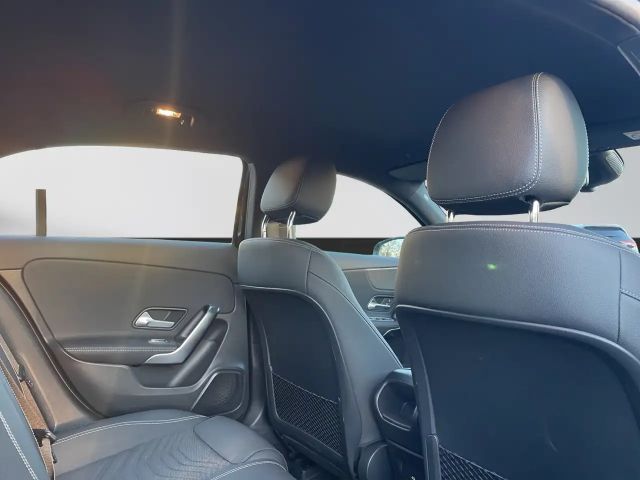 Mercedes-Benz A 180 A 180 Advanced AUTO*LED*RFK*MBUX*LENKRADHEIZUNG*