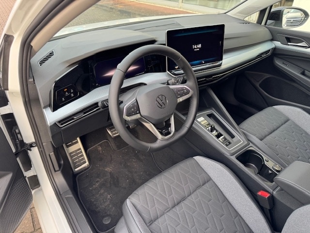 Volkswagen Golf 1.5 eTSI Variant