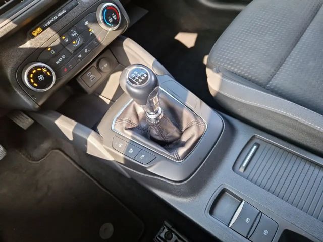 Ford Focus Cool & Connect EcoBoost Wagon