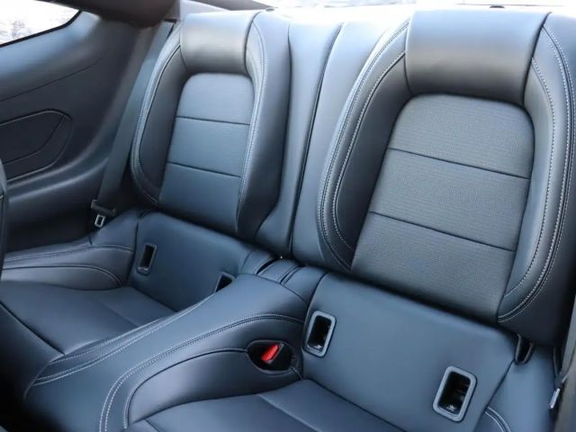 Ford Mustang Fastback GT 5.0 V8