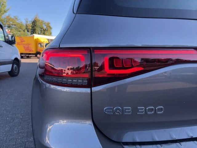 Mercedes-Benz EQB 300 4MATIC Electric Art