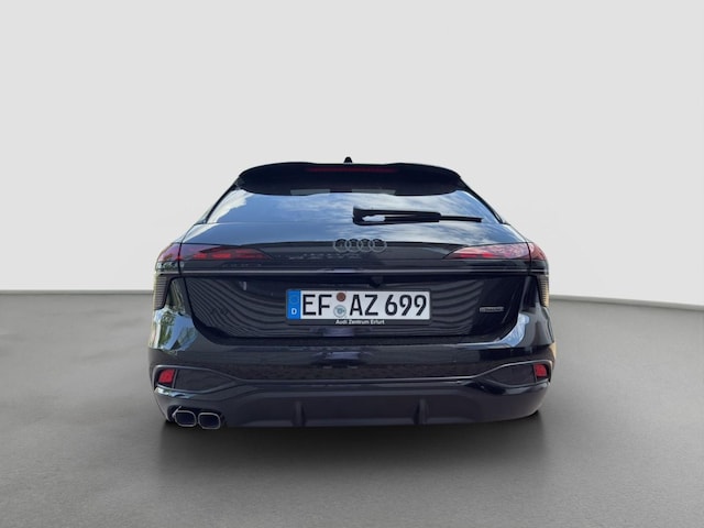 Audi A6 Avant Quattro S-Tronic