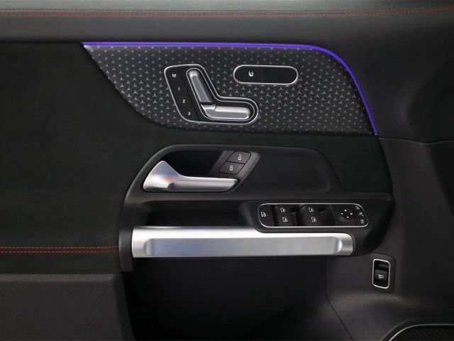 Mercedes-Benz EQB 300 4MATIC AMG Line