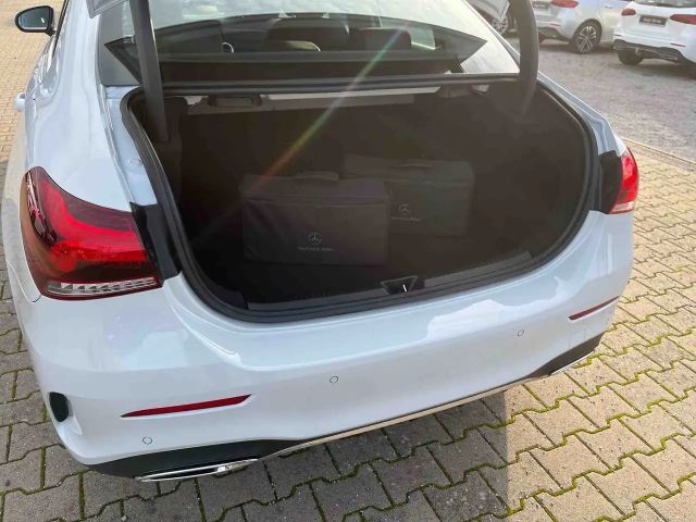 Mercedes-Benz A 250 A 250 e AMG Line