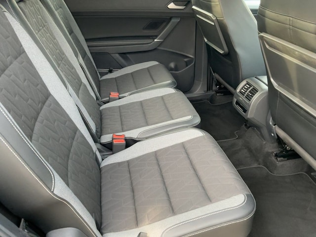 Volkswagen Touran 1.5 TSI DSG