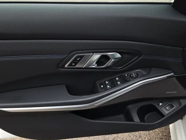 BMW 330 330e Touring xDrive