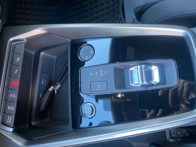 Audi A3 30 TFSI Sedan