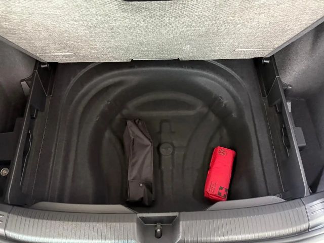 Volkswagen Golf 1.5 TSI R-Line Variant