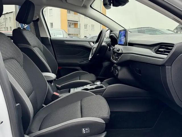 Ford Focus Cool & Connect