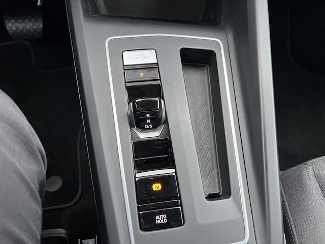 Volkswagen Golf 2.0 TDI DSG Life Variant