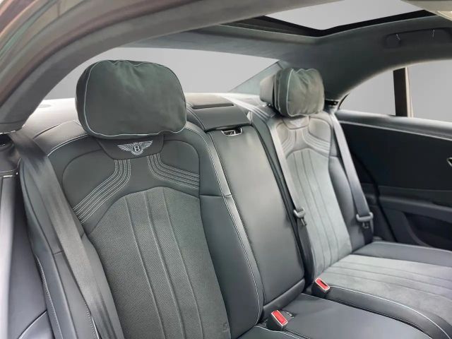 Bentley Flying Spur V8