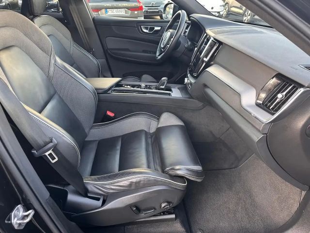 Volvo XC60 AWD R-Design