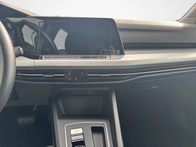 Volkswagen Golf 1.5 eTSI DSG Life