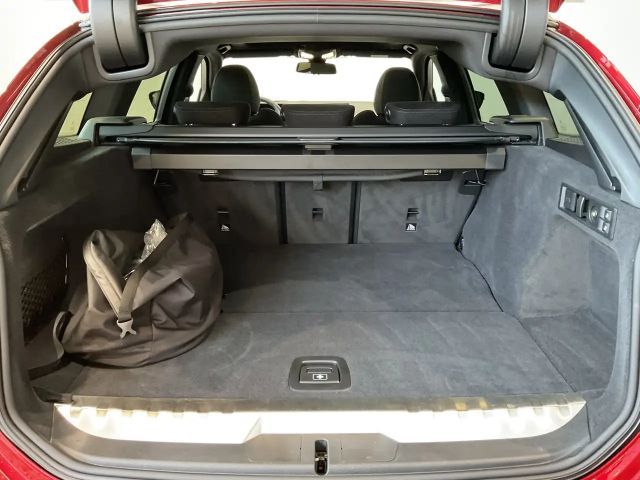 BMW 330 330e M-Sport xDrive