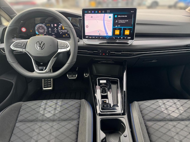 Volkswagen Golf 1.5 eTSI DSG R-Line