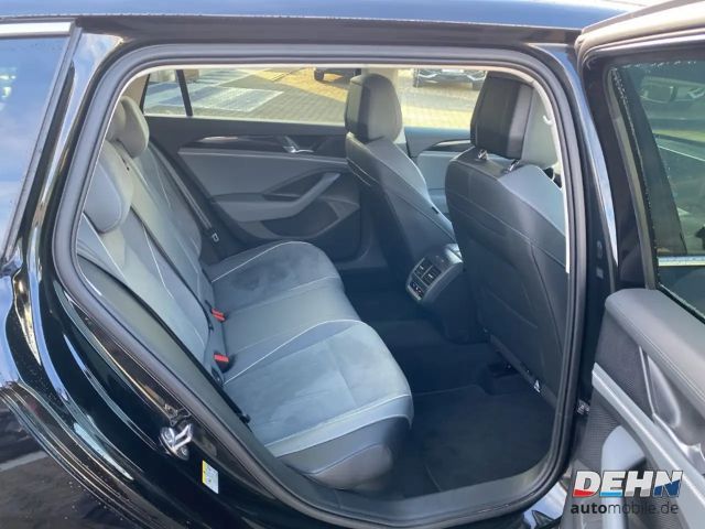 Volkswagen Passat 1.5 eTSI Business DSG Variant