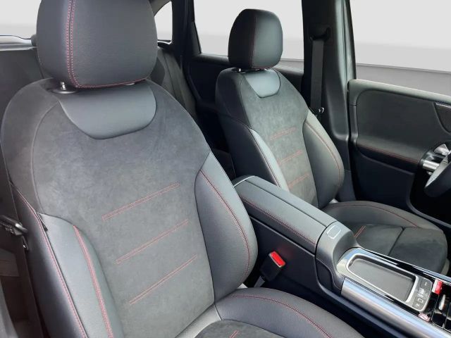 Mercedes-Benz B 200 AMG Line