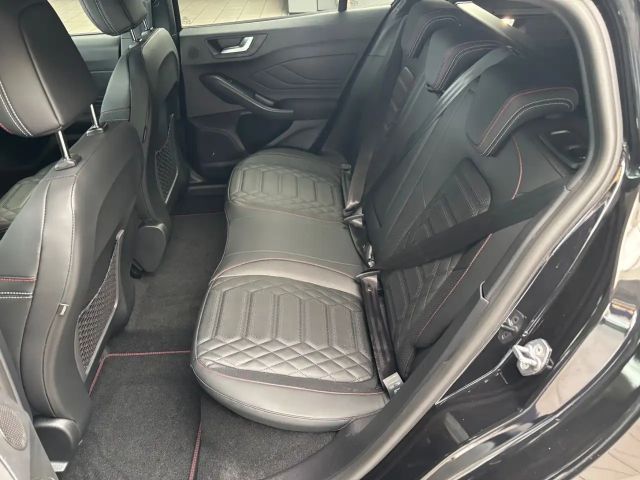 Ford Focus ST Line Wagon