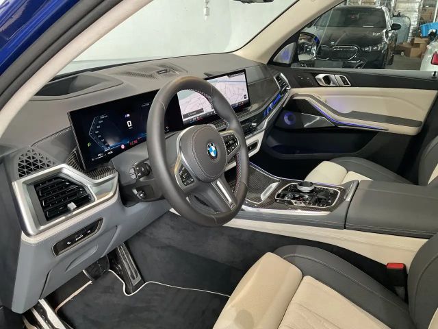 BMW X7 60i Panorama Glasdach Sky-Lounge | Sitzbelüftung |