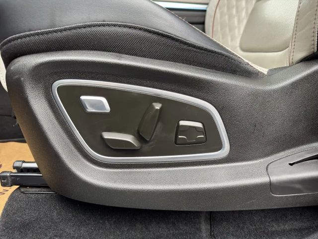 Renault Espace Initiale Paris