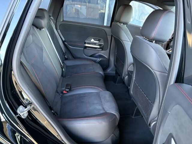 Mercedes-Benz B 200 AMG Line