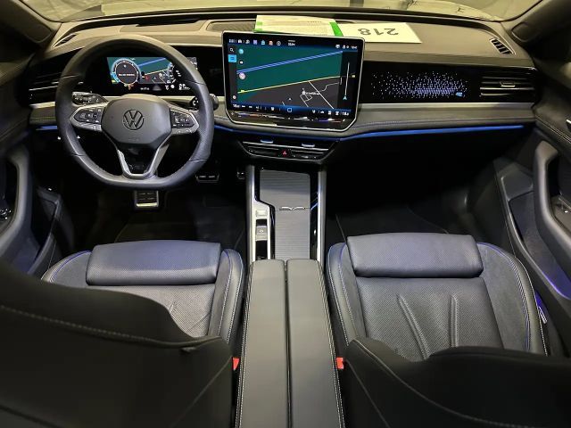 Volkswagen Passat 4Motion R-Line Style Variant