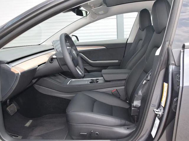 Tesla Model 3 AWD Long Range