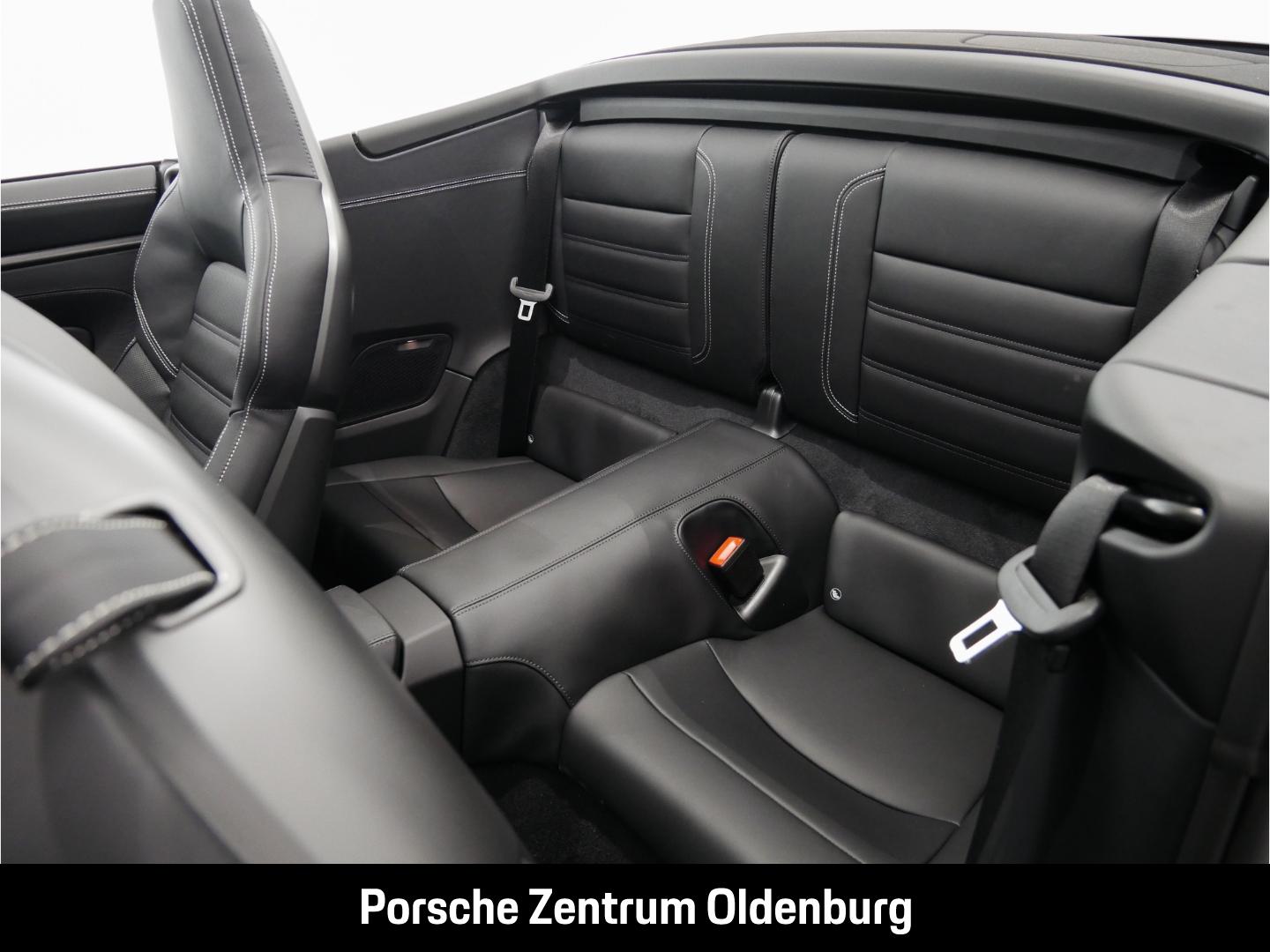 Porsche 911 992 Cabriolet Carrera GTS