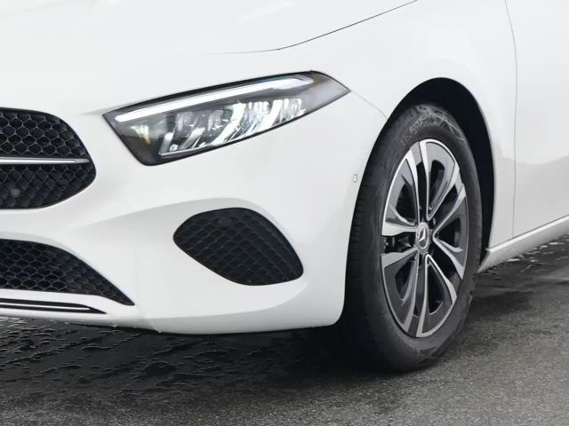 Mercedes-Benz A 180 A 180 d Progressive