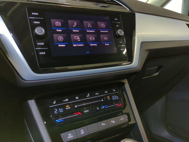 Volkswagen Touran 1.5 TSI DSG R-Line