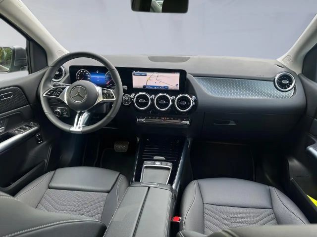 Mercedes-Benz B 180 Progressive Sedan