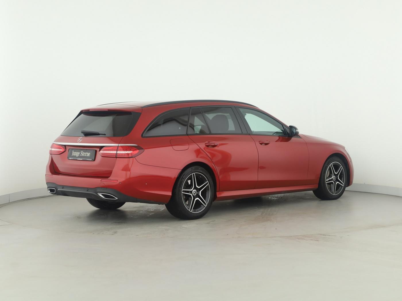 Mercedes-Benz E 400 4MATIC AMG Line E 400 d Estate