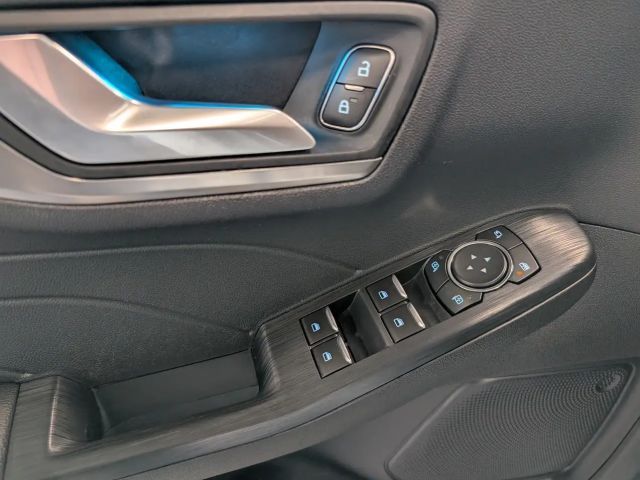 Ford Kuga AWD Hybrid Titanium