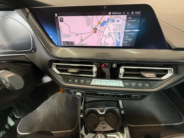 BMW 118 118i Sedan Sport Line