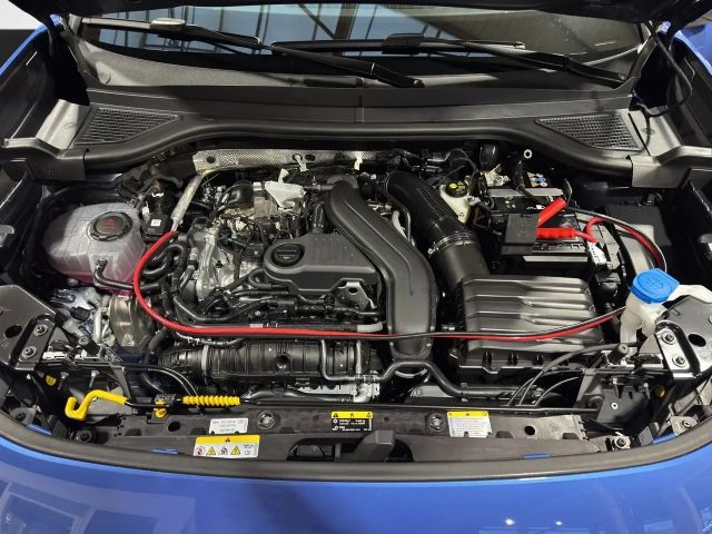 Volkswagen T-Roc 1.5 eTSI DSG R-Line