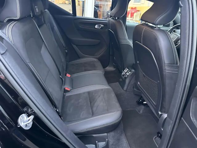 Volvo XC40 Dark Plus T5