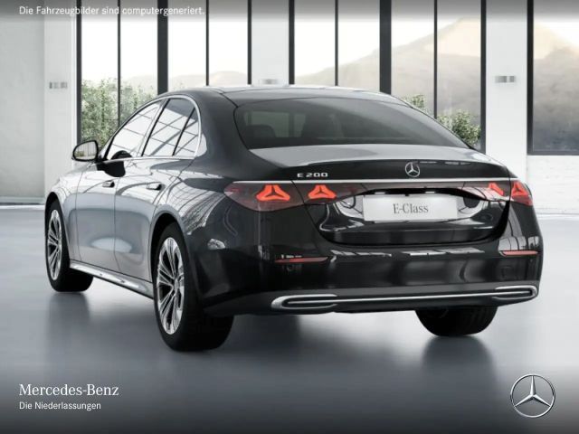 Mercedes-Benz E 200 AVANTGARDE Sedan
