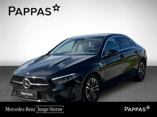 Mercedes-Benz A 180 A 180 d