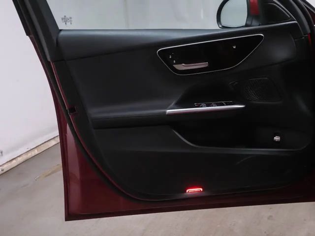 Mercedes-Benz C 180 AVANTGARDE Sedan