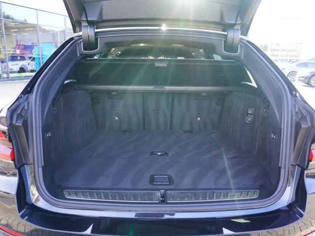 BMW 530 530d M-Sport Touring xDrive