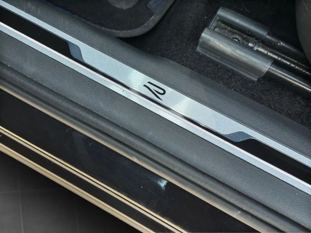 Volkswagen Tiguan R LM20 LEDER AKRAPOVIC BLACKSTYLE R-PERFO