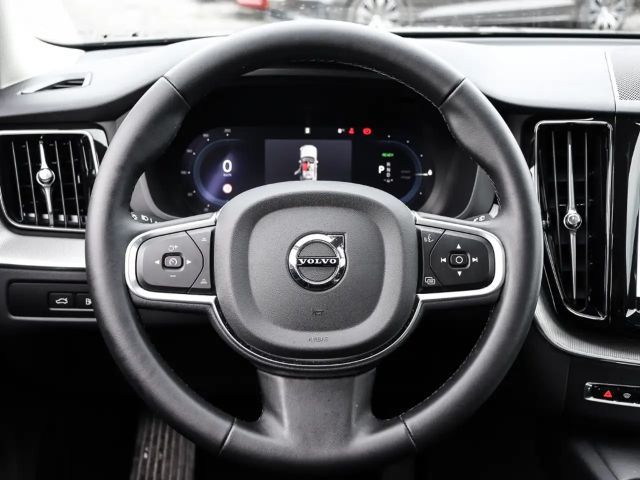 Volvo XC60 AWD Core Recharge