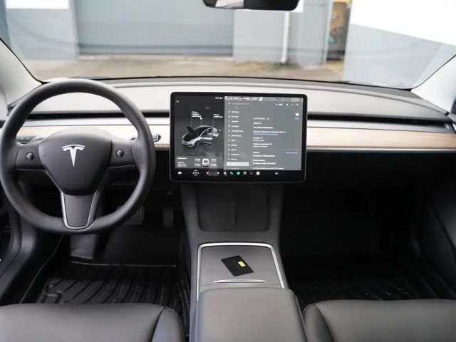 Tesla Model 3 Standard Range