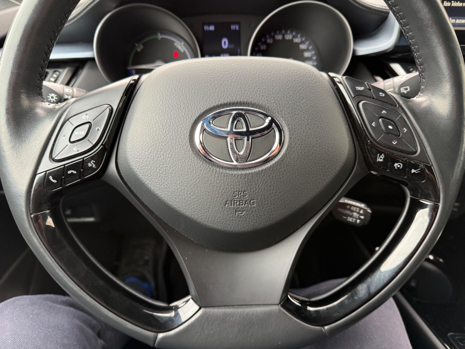 Toyota C-HR Hybride Team D