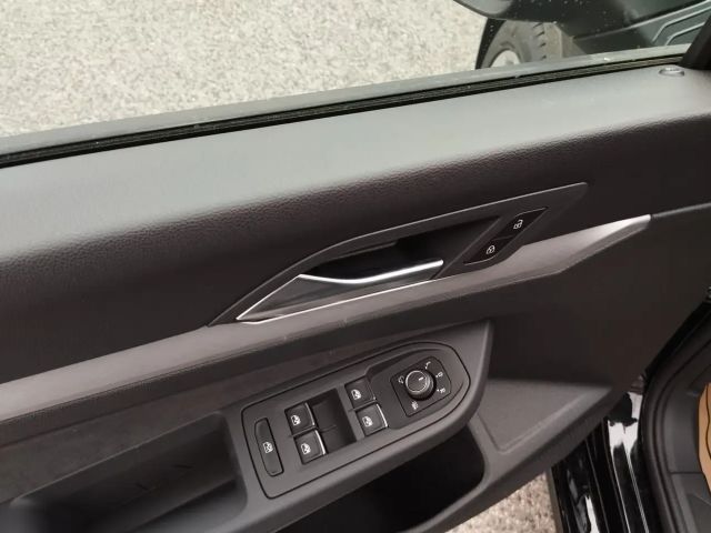 Volkswagen Golf Life Variant