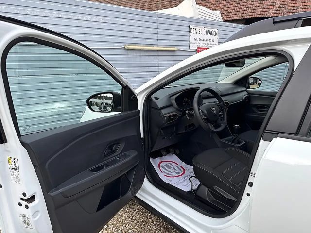 Dacia Sandero Essential Stepway TCe 90